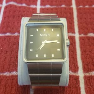 Nixon watch